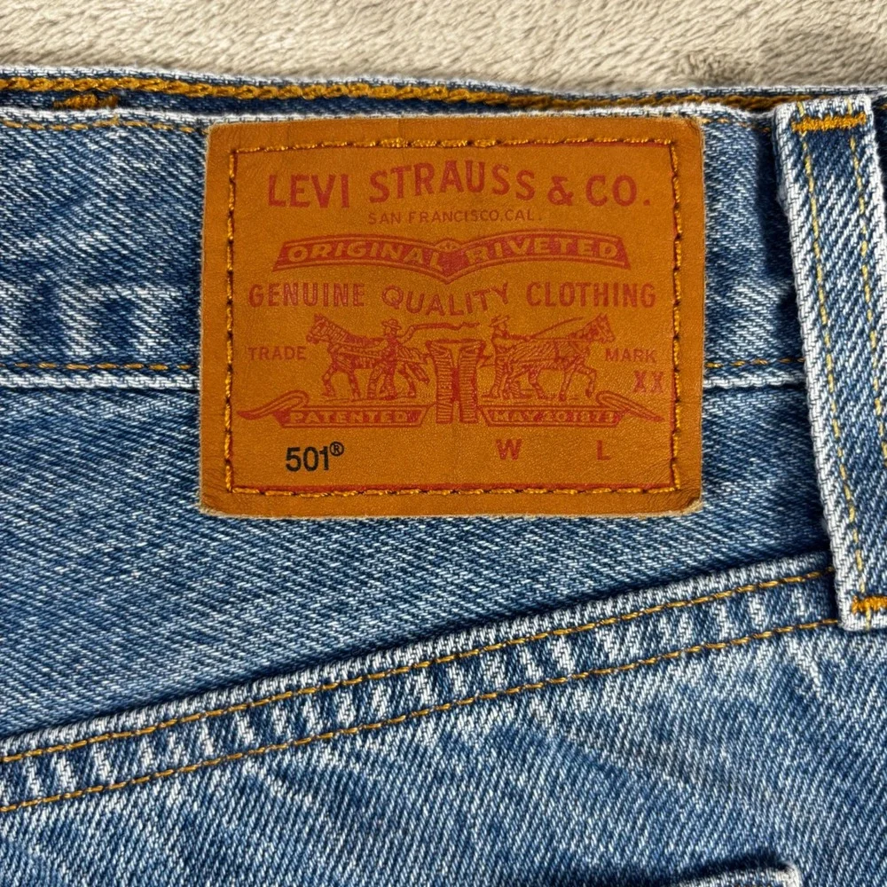 Levis 501 Big E Cut Off Shorts Womens 31 Blue Premium Excellent Distressed Denim